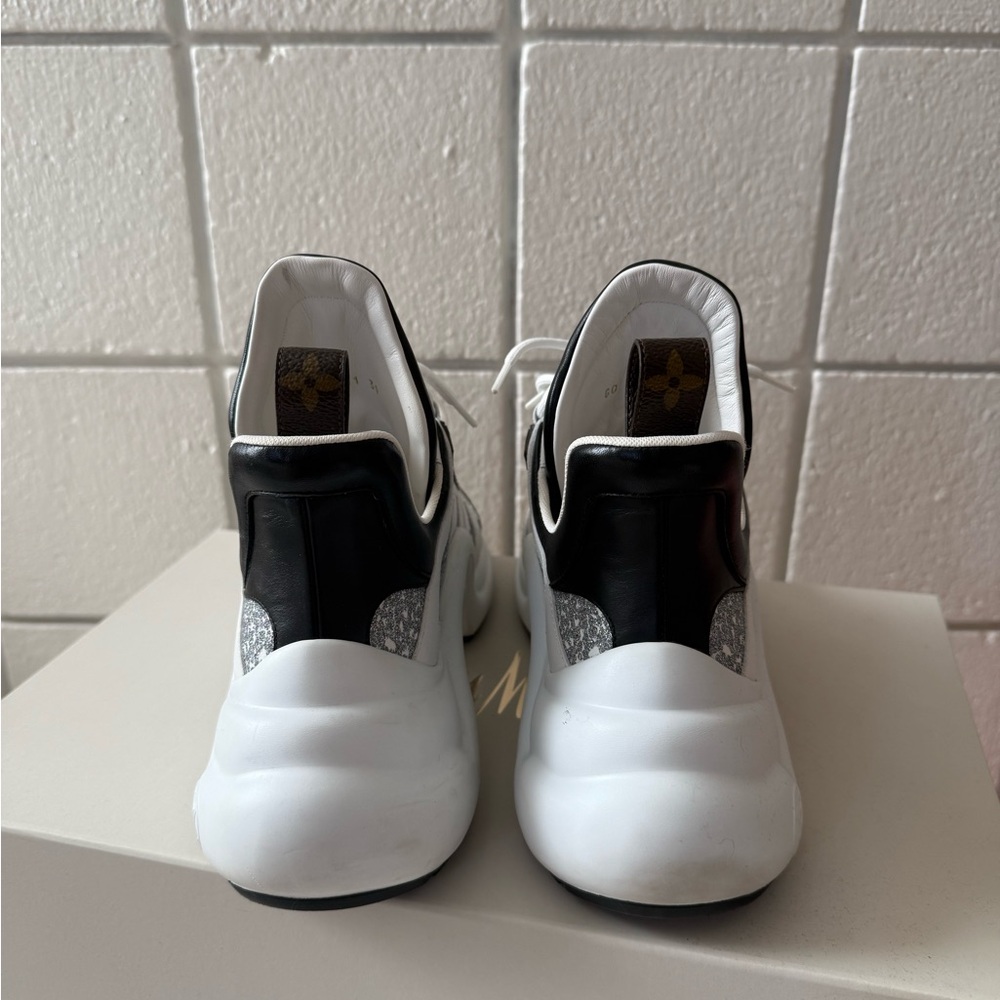 Lou’s Vuitton White and Black Sneakers - Picture 4 of 7